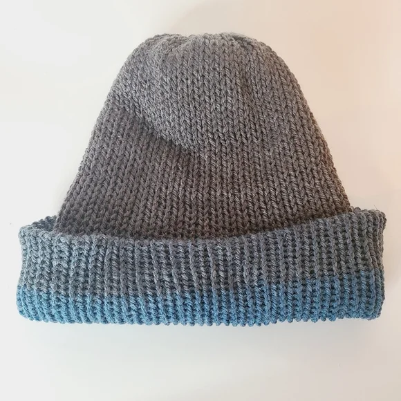 Kids double knit hat - Picture 2 of 2